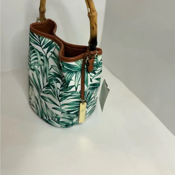 Resort Ready ENZO ANGIOLINI Green Multi Fabric Canvas Bamboo Resin Handle Purse - Picture 7 of 9